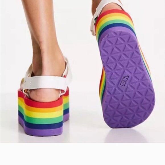 Teva  Rainbow  Platform Sandal Size 6 - Picture 3 of 12